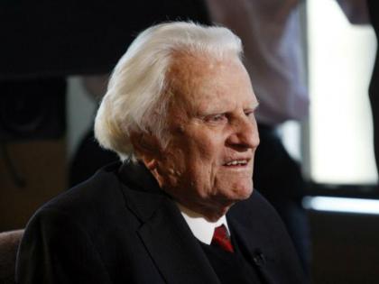 Famous Christian campaigner Billy Graham died at 99 | विश्व प्रसिद्ध ईसाई धर्म प्रचारक बिली ग्राहम का निधन, 21 करोड़ लोगों को दी शिक्षा Famous Christian campaigner Billy Graham died at 99 | विश्व प्रसिद्ध ईसाई धर्म प्रचारक बिली ग्राहम का निधन, 21 करोड़ लोगों को दी शिक्षा