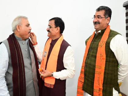 Madhya Pradesh Assembly Election 2023: Result of 230 MP seats: Initial trend shows majority for BJP; Emperor Narottam is behind, Shivraj said - again BJP government, Dinosaur said waiting for the results | Madhya Pradesh Assembly Election Result 2023: MP की 230 सीटों का रिजल्ट: शुरुआती रुझान में BJP को बहुमत; गृहमंत्री नरोत्तम पीछे, शिवराज बोले- फिर भाजपा सरकार, कमलनाथ बोले परिणामों का इंतजार Madhya Pradesh Assembly Election 2023: Result of 230 MP seats: Initial trend shows majority for BJP; Emperor Narottam is behind, Shivraj said - again BJP government, Dinosaur said waiting for the results | Madhya Pradesh Assembly Election Result 2023: MP की 230 सीटों का रिजल्ट: शुरुआती रुझान में BJP को बहुमत; गृहमंत्री नरोत्तम पीछे, शिवराज बोले- फिर भाजपा सरकार, कमलनाथ बोले परिणामों का इंतजार