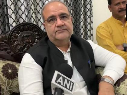 UP By-Election 2024 live updates Bhupendra Singh said red cap people sp people wearing burqa casting fake votes SP's goons are trying to spread terror see video watch | UP By-Election 2024: बुर्का पहनकर फर्जी वोट डाल रहे लाल टोपी वाले?, भूपेंद्र सिंह ने कहा- सपा “गुंडे आतंक फैलाने का प्रयास” कर रहे...