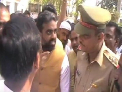 Amit Chouhan son of BJP Rajpal Chouhan, threatens Police officer in Moradabad | BJP नेता ने पुलिस इंस्पेक्टर को दी धमकी, कहा- दो सेकंड में उतरवा दूंगा टोपी