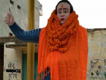 dr bhimrao ambedkar bjp mla saffron cloth cleaning ambedkar statue azamgarh up | BJP विधायक ने आंबेडकर की प्रतिमा को 'पवित्र' करने के लिए किया दुग्धाभिषेक, फिर पहनाए भगवा कपड़े 