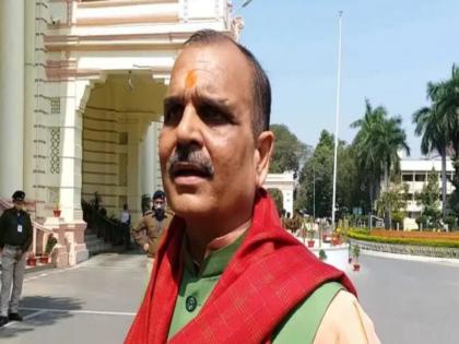 Holi 2025 live BJP MLA Hari Bhushan Thakur Bachol said Muslims asked stay at home Holi keep your heart big | Holi 2025: मुस्लिमों से होली पर ‘घर में रहने’ को कहा?, भाजपा विधायक हरिभूषण ठाकुर बचौल ने कहा-रंग अबीर लग जाए तो बुरा नहीं मानें...