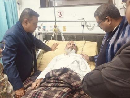 BJP MPs Pratap Sarangi and Mukesh Rajput live discharged from Ram Manohar Lohia Hospital RML in Delhi see video Sansad Assaultgate Update | BJP MPs Pratap Sarangi-Mukesh Rajput: संसद में धक्का मुक्की?, प्रताप सारंगी और मुकेश राजपूत को आरएमएल से छुट्टी, देखें वीडियो