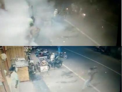 Bomb explodes on a crowded road in Puducherry BJP worker attacked and killed, video viral | पुडुचेरी में भीड़-भाड़ वाली सड़क पर बम विस्फोट से हड़कंप; बीजेपी कार्यकर्ता पर हमला कर उतारा मौत के घाट, वीडियो वायरल