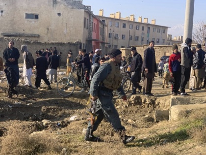 Suicide blast near US army base in Afghanistan, five injured | अफगानिस्तान में अमेरिकी सेना के अड्डे के पास आत्मघाती विस्फोट, पांच लोग घायल