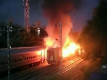Madurai Train Fire Illegal gas cylinders were being carried in a 'private party coach' 10 passengers killed 20 injured Rs 10 lakh announced watch horrifying video | Madurai Train Fire: ‘प्राइवेट पार्टी कोच’ में ले जा रहे थे अवैध गैस सिलेंडर, विस्फोट लगने से डिब्बे में सवार 10 यात्रियों की मौत, 20 घायल, देखें भयावह वीडियो