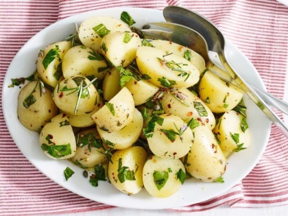 boiled potato benefits for skin, cancer, brain, kidney stones | नाश्ते में खायें 2 उबले आलू , कैंसर, बीपी, दुबलेपन, किडनी पथरी का कभी नहीं होगा खतरा