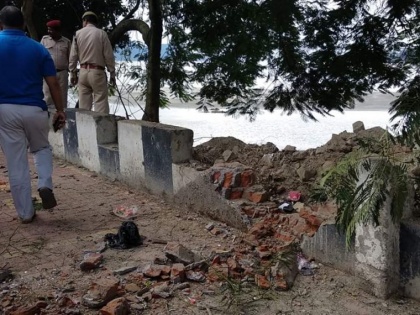 Assam Guwahati Bomb blast, four Injured | दुर्गा पूजा के पहले गुवाहाटी में बम ब्लास्ट, चार लोग गंभीर रूप से घायल, इलाके में हाई अलर्ट 