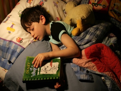 American Academy of Pediatrics new study show kids sleeping after 9pm face serious health issues fitness tips hindi | क्या आपका बच्चा रात 9 बजे के बाद सोता है? अगर हां तो हो जाय सावधान, इन बच्चों में बढ़ सकती है यह खतरा, 6 साल वाले किड्स ज्यादा प्रभावित