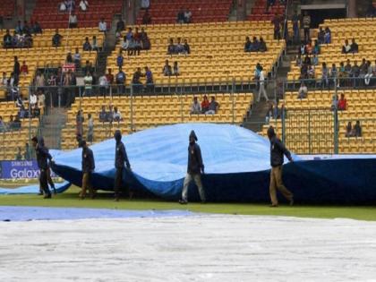 Board President's XI vs South Africa: Rain wash out first day of warm-up match | BPXI vs SA: भारी बारिश में धुला पहले दिन का खेल, पर फैंस ने लगाए 'रोहित-रोहित' के नारे