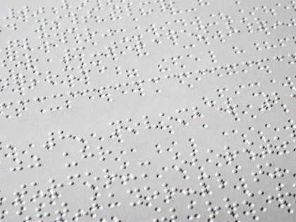 Braille script is a boon for the blind know when how and who prepared this script | ब्लॉग: दृष्टिबाधितों के लिए वरदान है ब्रेल लिपि, जानें कब, कैसे और किसने तैयार की यह लिपी