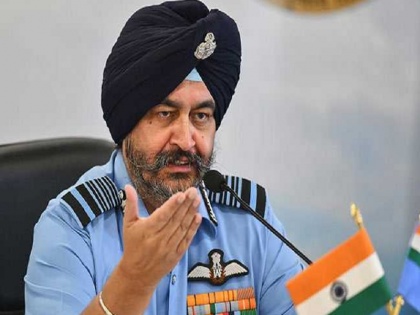 BS Dhanoa says Rafales provide India major advantage India's adversaries think twice before war | पूर्व IAF चीफ धनोआ बोले, 'राफेल पाकिस्‍तान में घुसकर हमला करने के लिए, दुश्‍मन जंग से पहले दो बार सोचेगा'