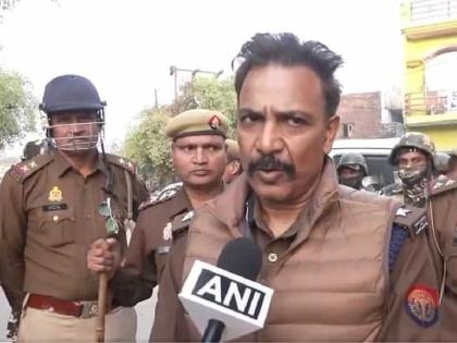 Budaun Police Arshad ran away girl surrounded caught tied pillar beaten severely sticks, belts and kicks 3 arrested after video went viral | Budaun Police: युवती को लेकर भागा अरशद?, घेर कर पकड़ा और खंभे से बांध कर लाठी डंडों, बेल्ट व लात-घूसों से जमकर पिटाई, वीडियो वायरल के बाद 9 पर मामला, 3 हिरासत में
