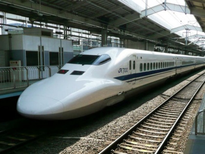 Bullet train will speed up the economy | अर्थव्यवस्था को गति प्रदान करेगी बुलेट ट्रेन