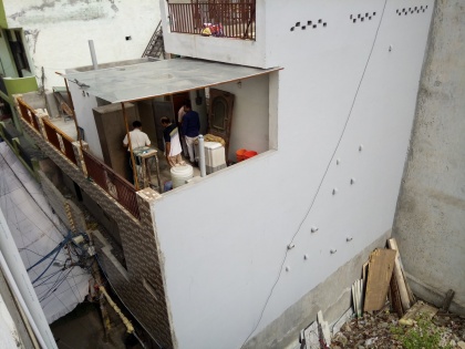 Delhi Burari house where 11 people did suicide, now new family ready to move | दिल्ली: बुराड़ी के जिस घर में 11 लोगों ने की थी आत्महत्या, उसे डेढ़ साल बाद मिला नया किरायेदार
