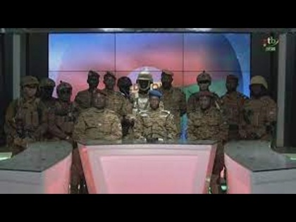 soldiers-declare-military-junta-in-control-in-burkina-faso president detained | सैन्य तख्तापलट का शिकार होने वाला तीसरा पश्चिमी अफ्रीकी देश बना बुर्किना फासो, राष्ट्रपति बंधक बनाए गए, सीमाएं बंद