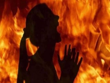 Mother was doing Chhath Puja, son burnt her alive, herself in scorched fire | मां कर रही थी छठ पूजा, बेटे ने जला दिया जिन्दा, खुद भी आग में झुलसा