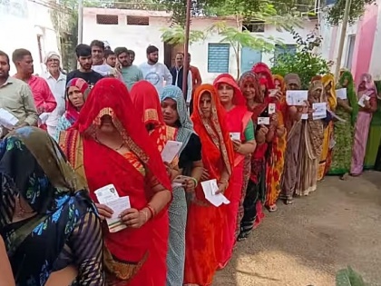 Karanpur Assembly seat by-election 2024 Voting continues 25 percent voting till 12 pm know what equation BJP candidate minister Surendra Pal Singh casts vote see video | Karanpur Assembly seat by-election: मतदान जारी, 12 बजे तक 25 प्रतिशत मतदान, जानें क्या है समीकरण