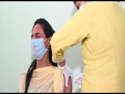 Assam starts special covid 19 vaccination drive for transgender its first in india | असम में ट्रांसजेंडर के लिए चलाया गई स्पेशल वैक्सीनेशन ड्राइव, ऐसा करने वाला असम बना पहला राज्य