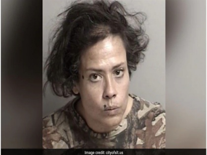 Coronavirus: California woman arrested for licking 1800 dollar worth of groceries | कोरोना संकट: सुपरमार्केट में सामान चाट-चाटकर रख रही थी महिला, फोन कर पुलिस को बुलाया, हुई गिरफ्तार