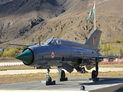 Indian Air Force will stop flying the MiG-21 fighter aircraft by 2025 replace with LCA Mark 1A | 2025 तक 'उड़ते ताबूत' मिग-21 की उड़ानों पर पूरी तरह रोक लग जाएगी, एलसीए मार्क 1ए लेंगे जगह