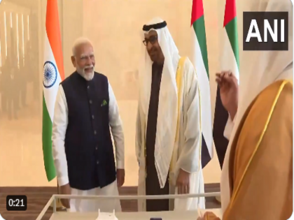 PM Modi and UAE President Sheikh Mohammed Bin Zayed Al Nahyan introduce UPI RuPay card service in Abu Dhab | यूएई में हुई UPI RuPay कार्ड सेवा की शुरुआत, पीएम मोदी और यूएई के राष्ट्रपति शेख मोहम्मद बिन जायद अल नाहयान ने किया लॉन्च