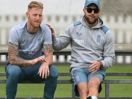 IND vs ENG Criticism Ben Stokes and Brendon McCullum's baseball cricket In England | IND vs ENG: हार के बाद इंग्लैंड में हाहाकार, बेन स्टोक्स और ब्रेंडन मैकुलम की बैजबॉल क्रिकेट पर उठे सवाल, लेकिन कोच-कप्तान झुकने को तैयार नहीं