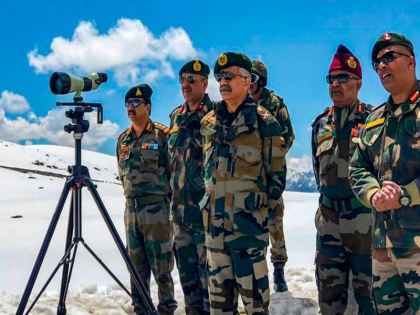 Construction of dozens of bunkers continues on the border with China Arunachal Pradesh | चीन से लगती सीमा पर दर्जनों बंकरों का निर्माण जारी, माइनस 30 डिग्री तापमान में भी रह सकेंगे जवान