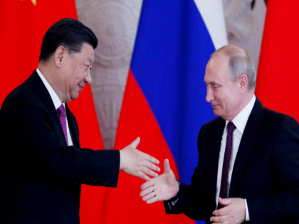 China helping Russia to make weapons during Ukraine war expansion in military manufacturing | रूस को हथियार बनाने में मदद कर रहा है चीन, यूक्रेन युद्ध के दौरान जिनपिंग-पुतिन की दोस्ती हुई मजबूत, रिपोर्ट में दावा