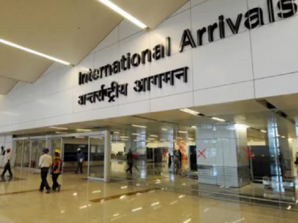 Thief who stole people jewellery and cash in flight caught by Delhi Police Traveled more than 200 flights in 1 year | सिर्फ 1 साल में 200 से अधिक उड़ानों में यात्रा की, सेकेंड्स में उड़ा देता था कीमती सामान, दिल्ली पुलिस के हत्थे चढ़ा फ्लाइट में लोगों के कीमती सामान चुराने वाला चोर