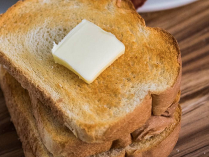 ICMR termed ultra-processed foods like bread, butter and cheese as dangerous for health | ब्रेड, मक्खन और पनीर जैसे अल्ट्रा-प्रोसेस्ड खाद्य पदार्थों का सेवन करते हैं तो हो जाएं सावधान, ICMR ने बताया सेहत के लिए खतरनाक