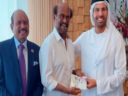 Rajinikanth receives Golden Visa from the UAE DUBAI govt through chairman and MD of LULU group | यूएई सरकार रजनीकांत को गोल्डन वीजा दिया, अभिनेता ने कहा- शुक्रिया, जानें इसके लाभ