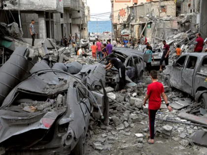 Israel–Hamas war massive attack on Khan Younis at least 71 people killed | Israel–Hamas war: खान यूनिस पर इजरायल का भीषण हमला, कम से कम 71 लोग मारे गए, सड़कों पर दिखे शव और घायल लोग Israel–Hamas war massive attack on Khan Younis at least 71 people killed | Israel–Hamas war: खान यूनिस पर इजरायल का भीषण हमला, कम से कम 71 लोग मारे गए, सड़कों पर दिखे शव और घायल लोग