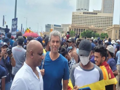 Sri Lanka cricketer Sanath Jayasuriya joins protest against President Rajapaksa | श्रीलंका में पूर्व क्रिकेटर सनथ जयसूर्या भी उतरे सड़कों पर, बोले- हम जीतेंगे