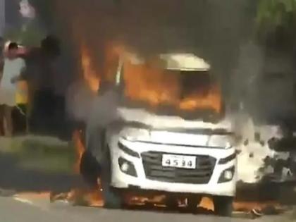 Andhra Pradesh Vijayawada Car Set On Fire 3 gets injured | बिजनेस को लेकर हुआ झगड़ा तो कार में लगा दी आग, तीन लोग झुलसे, एक की हालत गंभीर