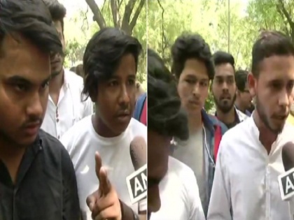 CBSE Paper leak: CBI raids 10 place in delhi ncr, Students protest at Jantar Mantar want re-examinations of all subjects | CBSE पेपर लीक: 10 से 15 हजार में बिके पेपर, छात्रों की माँग- सभी विषयों का हो दोबारा एग्जाम