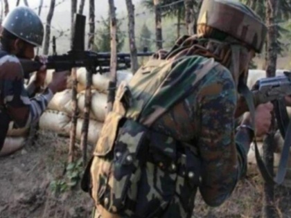 Pakistani army fired mortar shells at forward posts in Jammu and Poonch districts, Indian army giving a befitting reply | पाकिस्तानी सेना ने जम्मू और पुंछ जिलों की अग्रिम चौकियों पर मोर्टार के गोले दागे, भारतीय सेना दे रही मुंहतोड़ जवाब