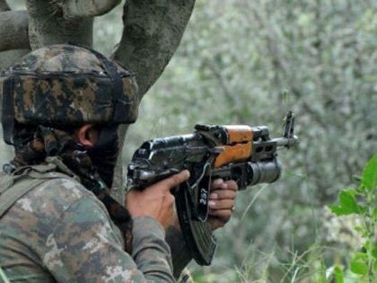Jammu Kashmir: Pakistan army shelling at border, Indian army gives a befitting reply | जम्मू-कश्मीर: पाकिस्तानी सेना सीमा पर कर रही गोलों की बरसात, भारतीय सेना दे रही मुंहतोड़ जवाब