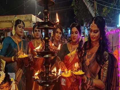 In Kerala, men have to wear women's clothes to worship the Mother Goddess, know the whole story | केरल के इस मंदिर में पूजा के लिए पुरुषों को पहनना होता है औरतों के कपड़े, जानिए पूरा किस्सा