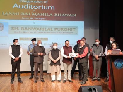 chandigarh municipal polls mahila bhawan gym auditorium inauguration | चंडीगढ़: 2015 में बने महिला भवन का तीसरी बार उद्घाटन, पहले जिम और अब चुनाव से पहले ऑडिटोरियम का उद्घाटन किया गया