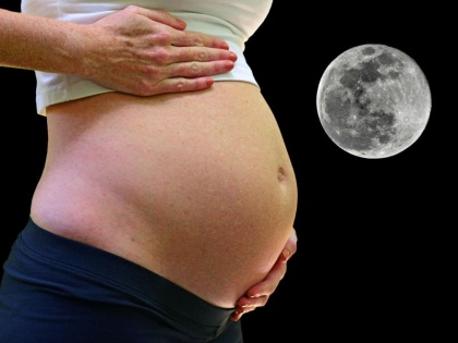 Chandra Grahan lunar eclipse 2020 effects on pregnant lady dos and don't during chandra grahan, kya kare kya na kare in hindi | कल रात को लगेगा चंद्र ग्रहण, इन 4 बातों का रखें विशेष ध्यान, वरना भुगतना पड़ सकता है बुरा परिणाम, गर्भवती महिलाएं होशियार