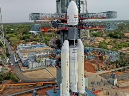 ISRO called off chandrayan-2 mission before one hour of launch, spectator becomes upset | तकनीकी खामी की वजह से चंद्रयान-2 का प्रक्षेपण रुकने के बाद दर्शक हुए निराश, देश भर से पहुंचे थे लोग