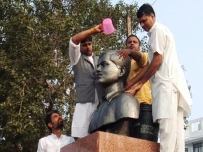 Got another day to file an answer on the installation of Arjun Singh's statue | अर्जुन सिंह की प्रतिमा लगाने पर जवाब दाखिल करने के लिए मिला दो और दिन का वक्त