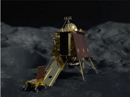 Chandrayaan 2: Expectations on NASA to contact Lander Vikram, now 5 days time left! | Chandrayaan 2: लैंडर विक्रम से संपर्क साधने के लिए NASA पर टिकी हैं उम्मीदें, अब सिर्फ 5 दिन का वक्त!