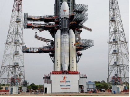 ISRO has launched chandryaan-2: Why Chandrayaan-2 will only land on the southern pole of the moon? | Chandrayaan-2: आखिर चांद के दक्षिणी ध्रुव पर ही क्यों उतरेगा चंद्रयान-2?