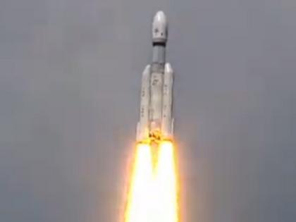 After launch, Chandrayaan-3 successfully entered the lunar orbit, landing on the moon next month | लॉन्च के बाद चंद्रयान-3 सफलतापूर्वक कक्षा में हुआ स्थापित, अगले महीने होनी है चंद्रमा पर लैंडिंग After launch, Chandrayaan-3 successfully entered the lunar orbit, landing on the moon next month | लॉन्च के बाद चंद्रयान-3 सफलतापूर्वक कक्षा में हुआ स्थापित, अगले महीने होनी है चंद्रमा पर लैंडिंग