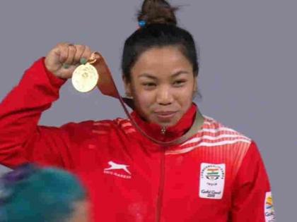 Commonwealth Games 2018: Mirabai Chanu wins gold medal in Women's 48 kg weightlifting for India on day 1 of CWG | CWG 2018: मीराबाई चानू ने वेटलिफ्टिंग में नए रिकॉर्ड के साथ दिलाया भारत को पहला गोल्ड मेडल Commonwealth Games 2018: Mirabai Chanu wins gold medal in Women's 48 kg weightlifting for India on day 1 of CWG | CWG 2018: मीराबाई चानू ने वेटलिफ्टिंग में नए रिकॉर्ड के साथ दिलाया भारत को पहला गोल्ड मेडल