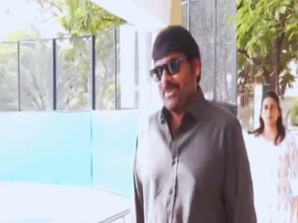 Lok Sabha Elections 2024: "Come out of your homes and exercise the power of voting", South superstar Chiranjeevi appealed to the public after casting his vote | Lok Sabha Elections 2024: "अपने घरों से बाहर निकलें और मतदान की शक्ति का प्रयोग करें", दक्षिण के सुपरस्टार चिरंजीवी ने वोट डालने के बाद जनता से की अपील