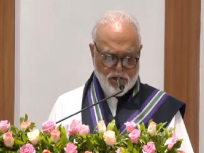 Maharashtra NCP leader Chhagan Bhujbal takes oath as minister Devendra Fadnavis cabinet expanded today | Maharashtra: NCP नेता छगन भुजबल ने ली मंत्री पद की शपथ, देवेंद्र फडणवीस के मंत्रिमंडल का विस्तार