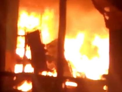 Fire breaks out in fireworks shop in Chhattisgarh, three dead | छत्तीसगढ़ में पटाखे की दुकान में लगी भीषण आग, तीन की मौत